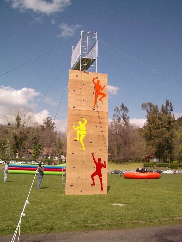 Muro de escalada con canopy