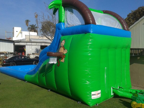Resbalín con agua
